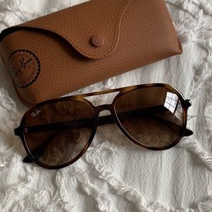 Ray ban pilot sunglasses